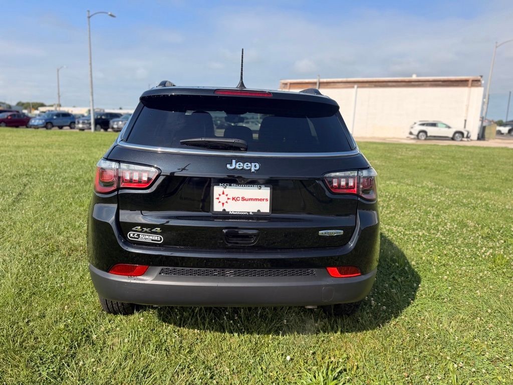 Used 2023 Jeep Compass Latitude SUV