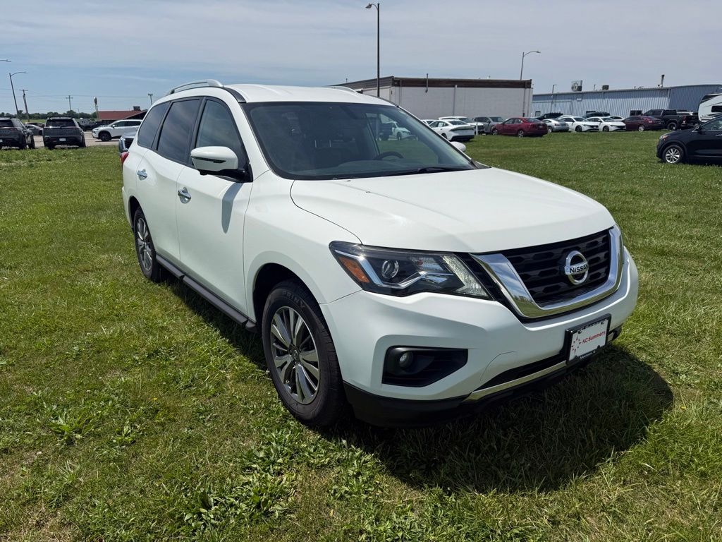Used 2020 Nissan Pathfinder SL SUV