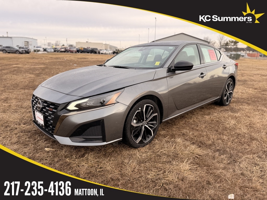 Used 2025 Nissan Altima SR Sedan