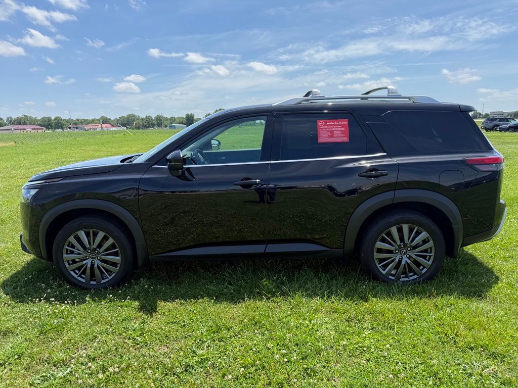2025 Nissan Pathfinder SL - Photo 8
