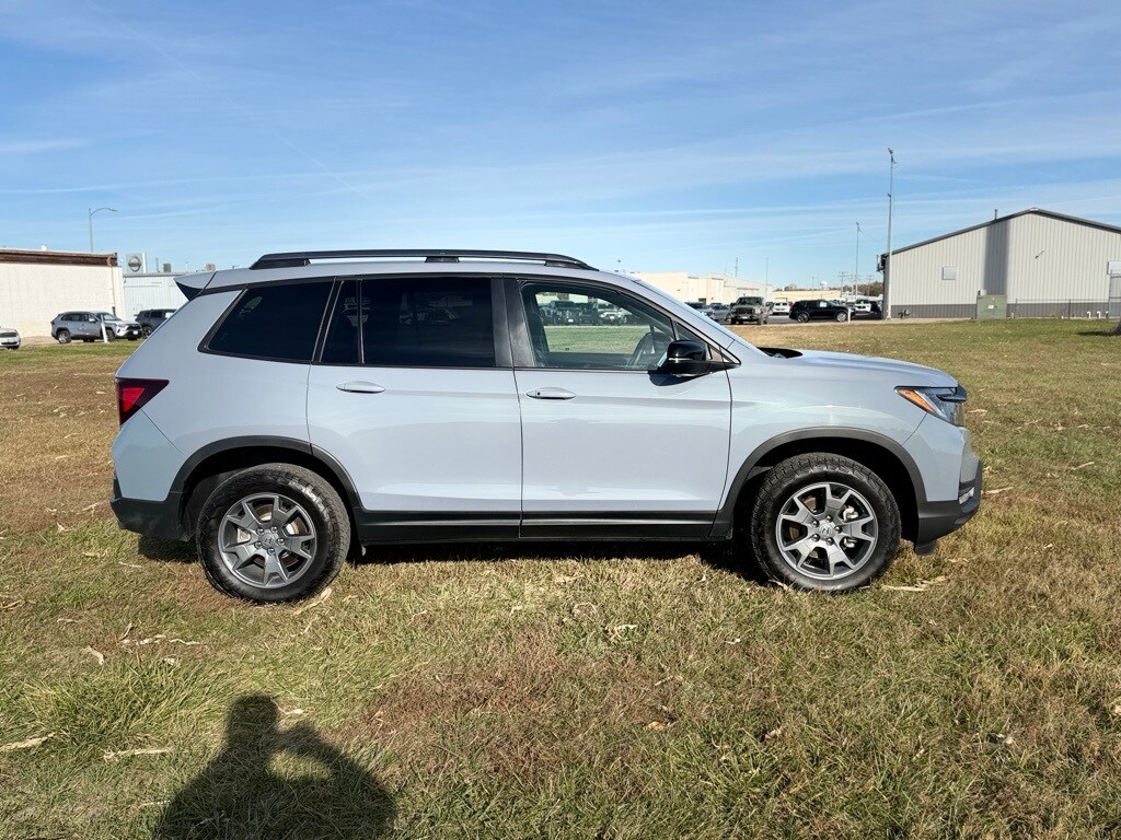 Used 2025 Honda Passport TrailSport SUV
