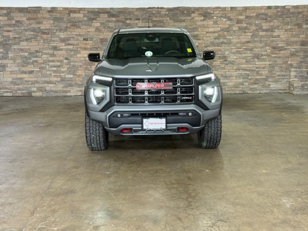 Used 2025 GMC Canyon AT4 Truck Crew Cab