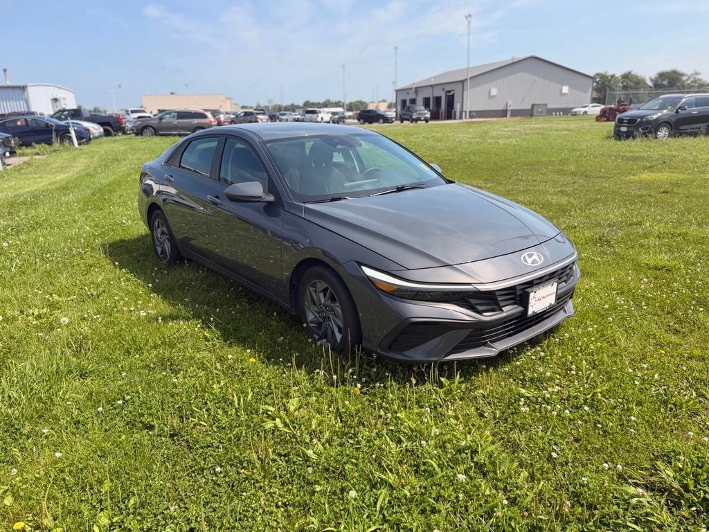 Used 2024 Hyundai Elantra SEL Sedan