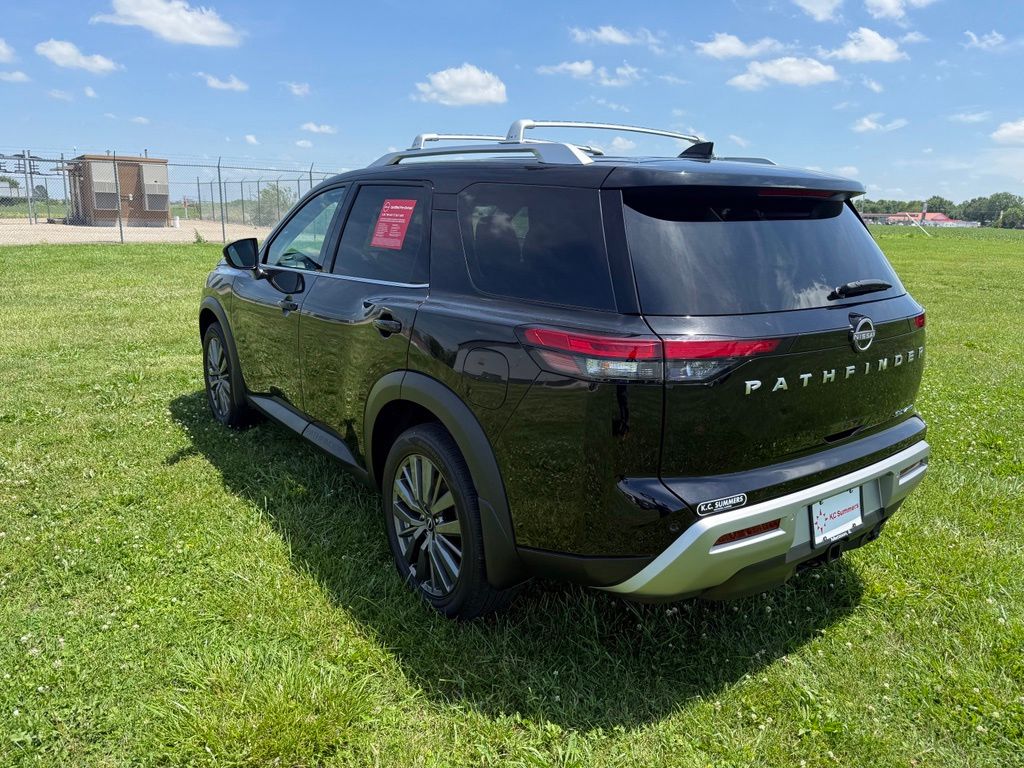 2025 Nissan Pathfinder SL - Photo 7