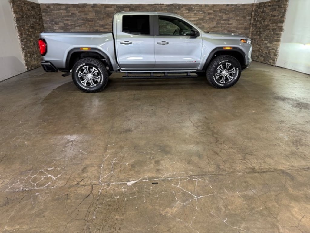 Used 2025 GMC Canyon AT4 Truck Crew Cab