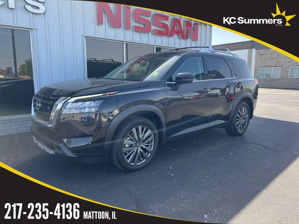 2025 Nissan Pathfinder SL 4WD's photo