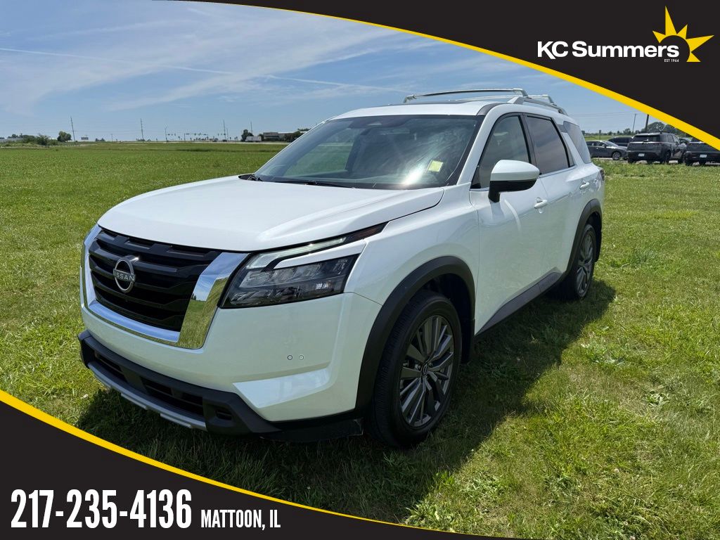 2025 Nissan Pathfinder SL 4WD's photo