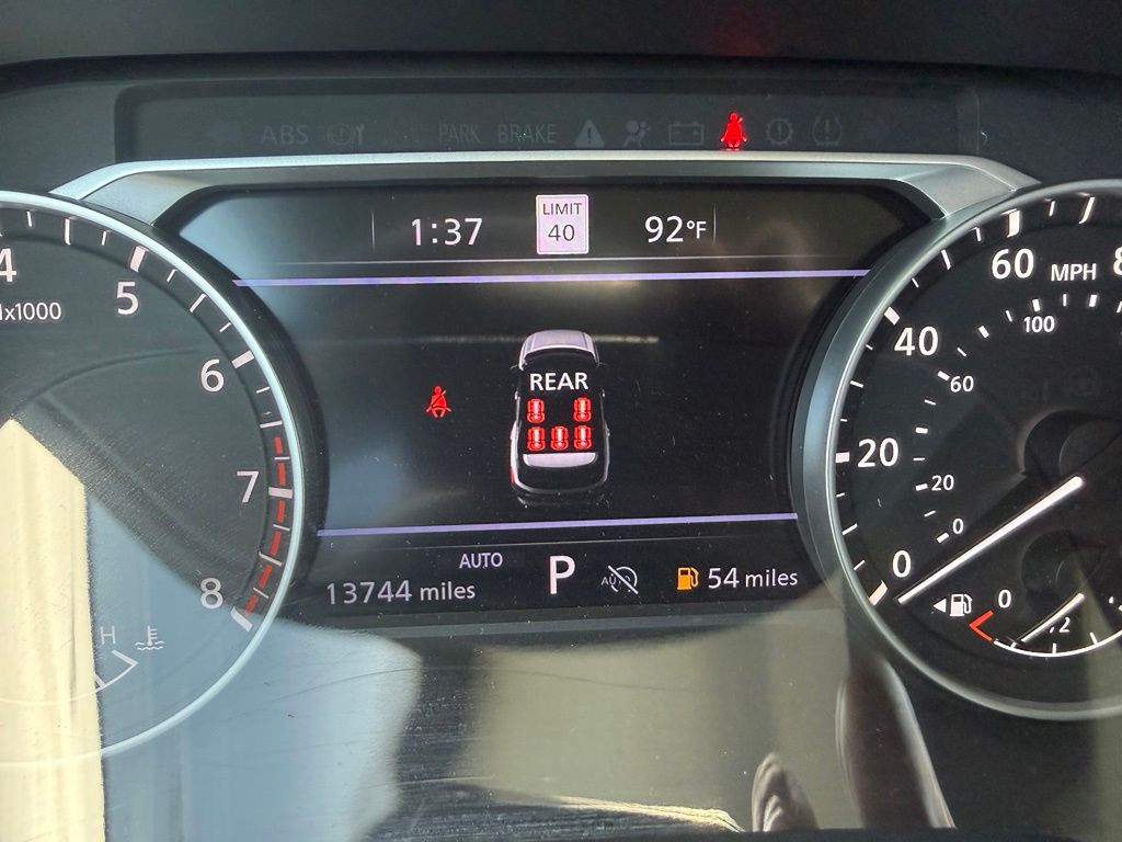 2025 Nissan Pathfinder SL - Photo 13