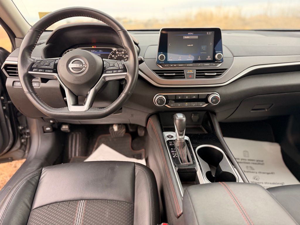 2025 Nissan Altima SR - Photo 12