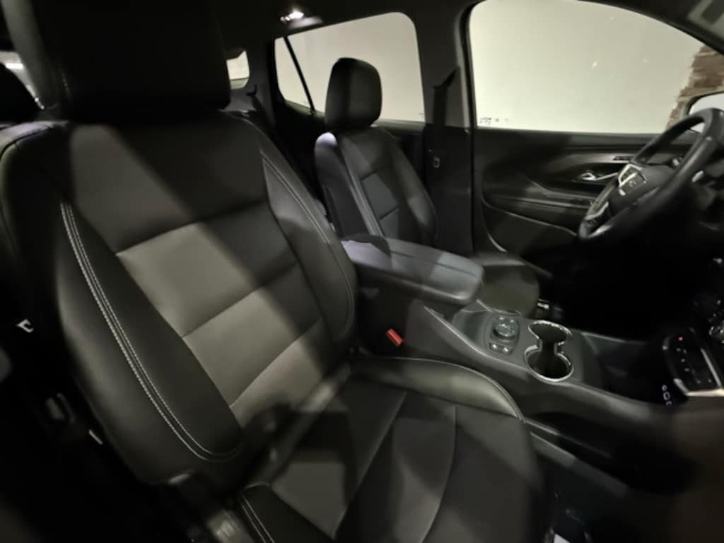 Used 2024 GMC Terrain SLT SUV