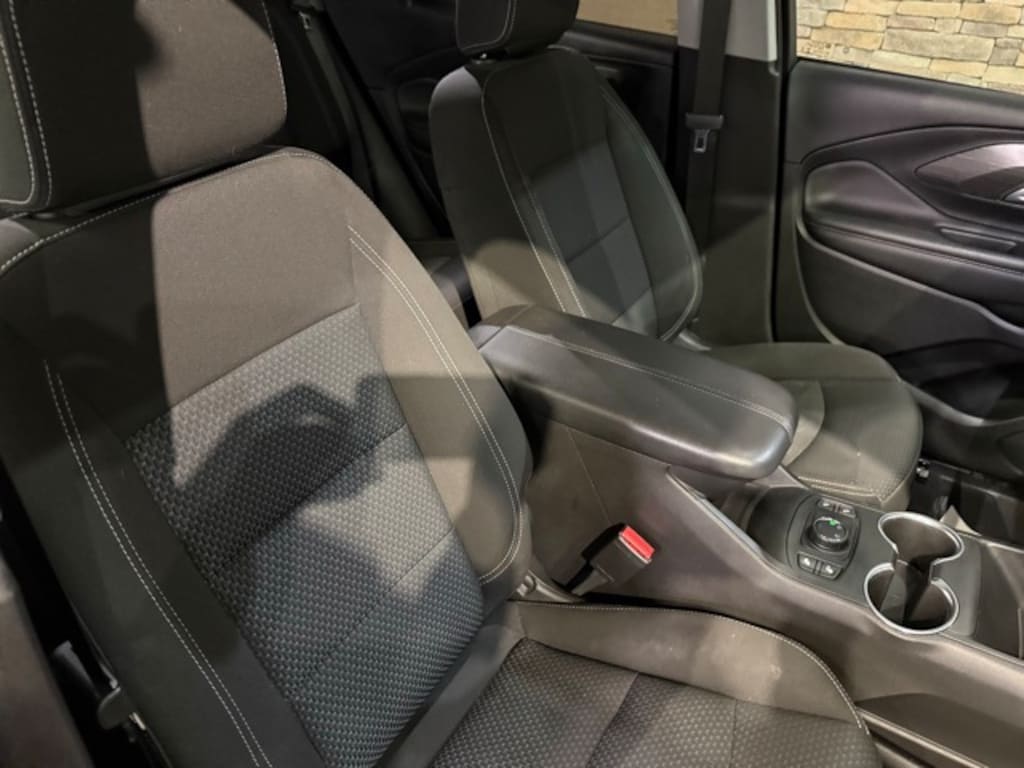 Used 2022 GMC Terrain SLE SUV