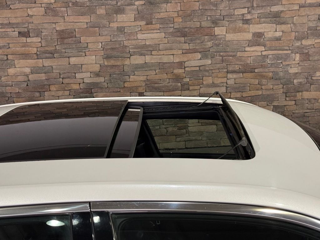 Used 2011 Chrysler 300 C with VIN 2C3CA6CT8BH559818 for sale in Mattoon, IL