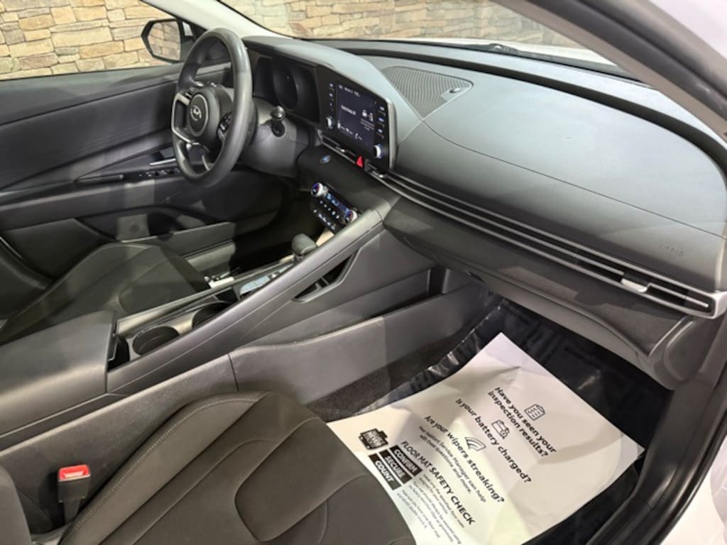 Used 2023 Hyundai Elantra HEV Blue Sedan