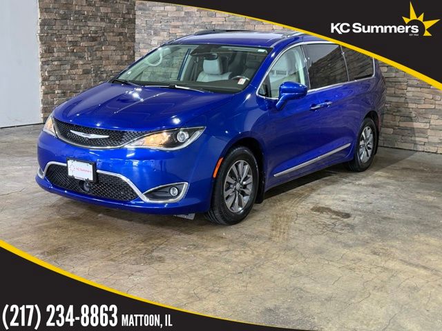 2019 Chrysler Pacifica Touring L Plus's photo