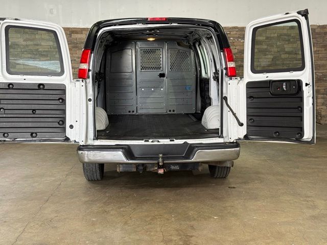 2016 GMC Savana Cargo Work Van - Photo 7