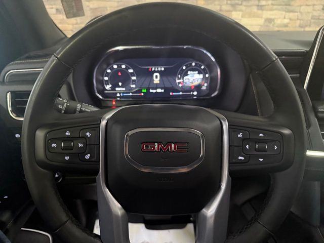 2023 GMC Yukon SLT - Photo 17