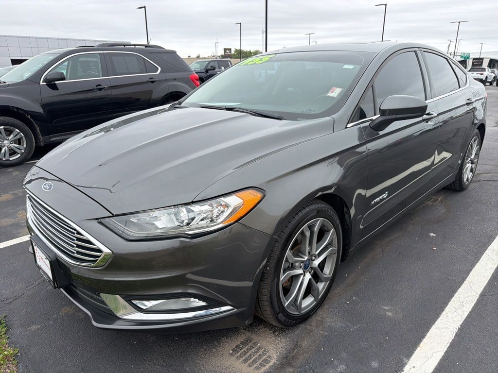 Used 2017 Ford Fusion Hybrid SE Sedan