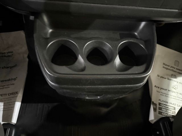 2011 GMC Savana Cargo Base - Photo 18