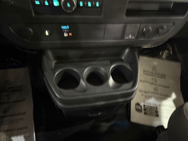 2016 GMC Savana Cargo Work Van - Photo 21