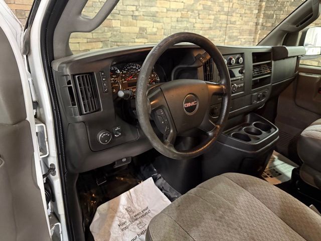 2016 GMC Savana Cargo Work Van - Photo 23