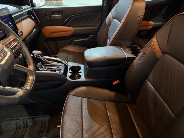 2023 GMC Canyon AT4 - Photo 20