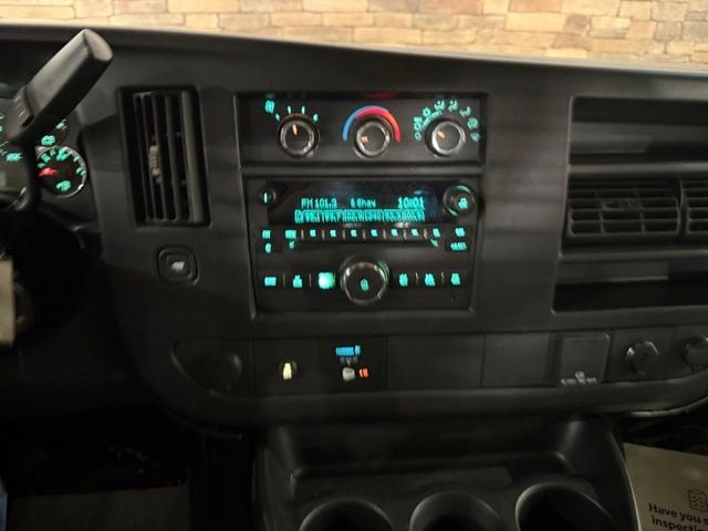 2016 GMC Savana Cargo Work Van - Photo 20