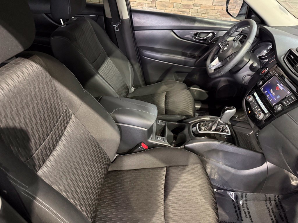 Used 2020 Nissan Rogue SV with VIN KNMAT2MV2LP523934 for sale in Mattoon, IL