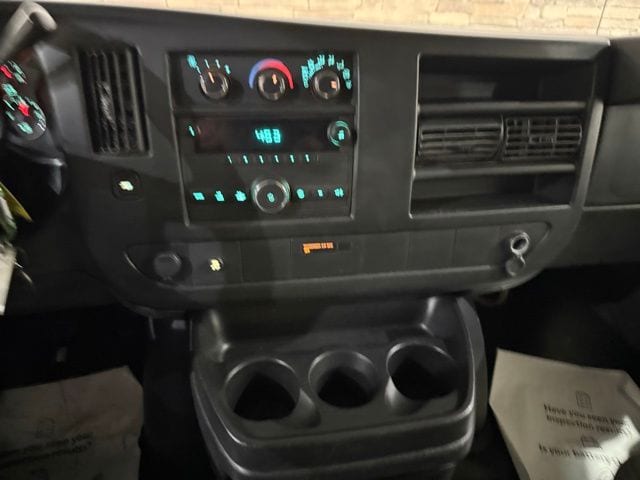2011 GMC Savana Cargo Base - Photo 23