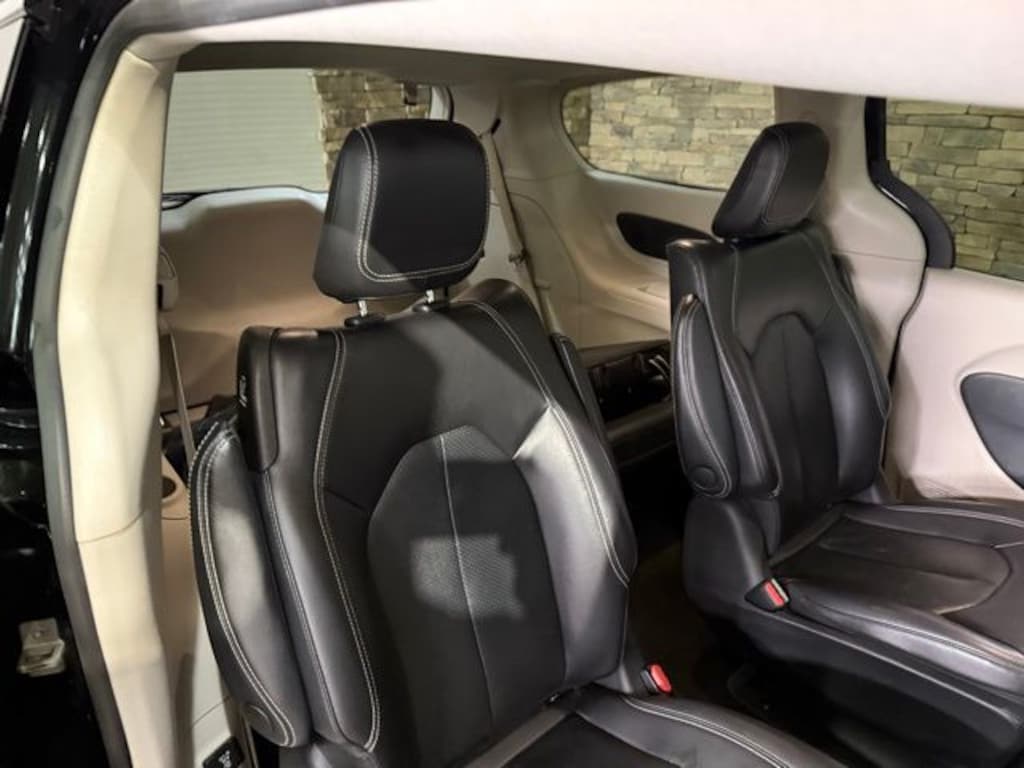 Used 2022 Chrysler Pacifica Hybrid Touring L Van Passenger Van