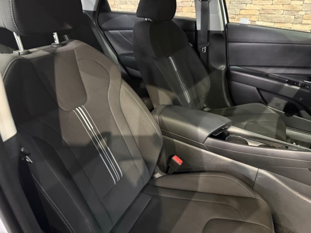 Used 2023 Hyundai Elantra HEV Blue Sedan