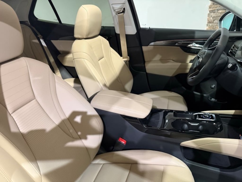 Used 2025 Buick Envision Preferred SUV