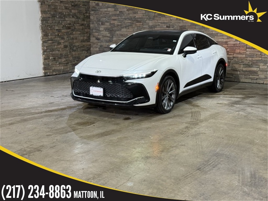 2023 Toyota Crown Limited's photo