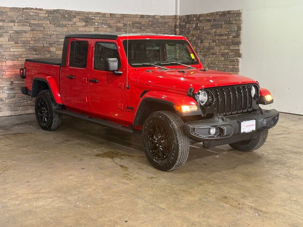 Used 2022 Jeep Gladiator Sport Truck Crew Cab