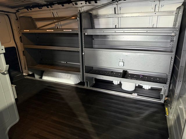 2011 GMC Savana Cargo Base - Photo 26