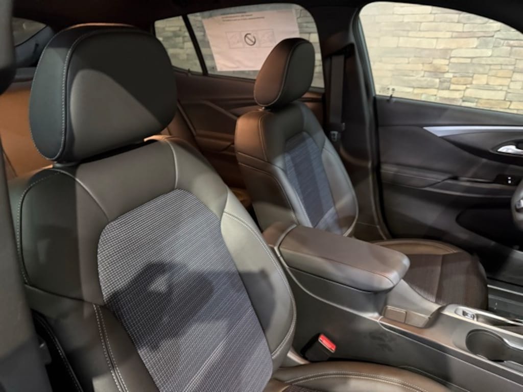 Used 2025 Buick Envista Preferred SUV