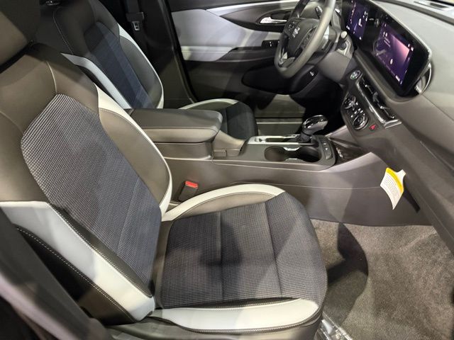 2025 Buick Envista Preferred - Photo 25