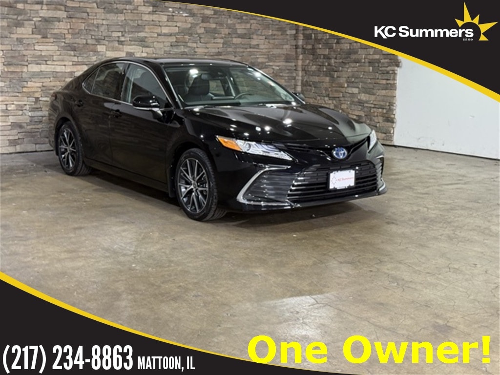 Used 2024 Toyota Camry Hybrid XLE Sedan