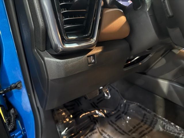 2023 GMC Canyon AT4 - Photo 13