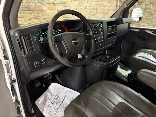 2011 GMC Savana Cargo Base - Photo 11