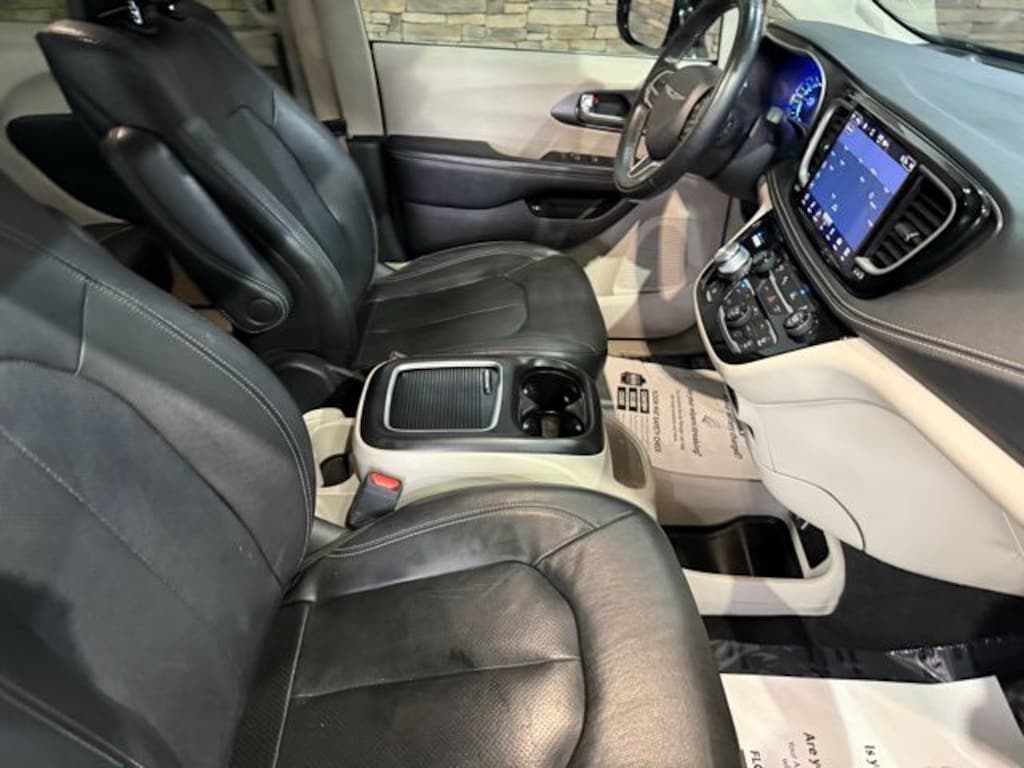 Used 2022 Chrysler Pacifica Hybrid Touring L Van Passenger Van