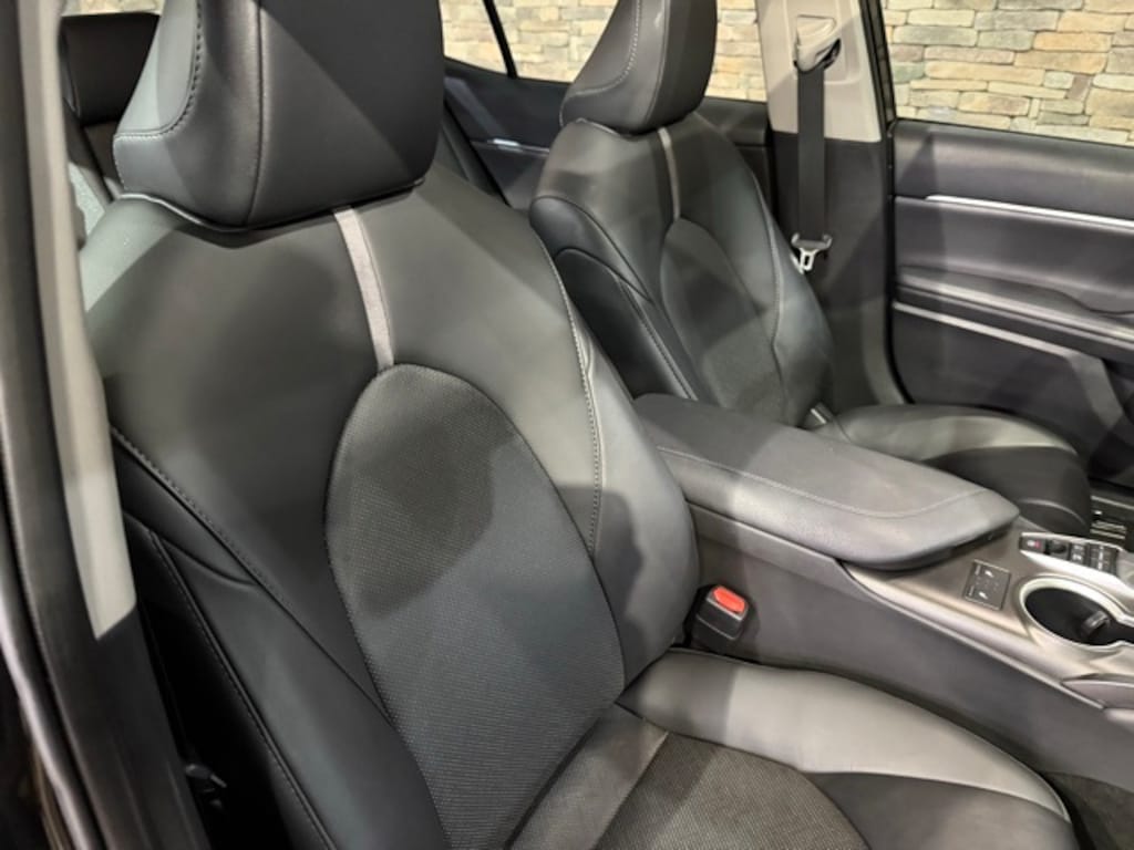 Used 2024 Toyota Camry Hybrid XLE Sedan