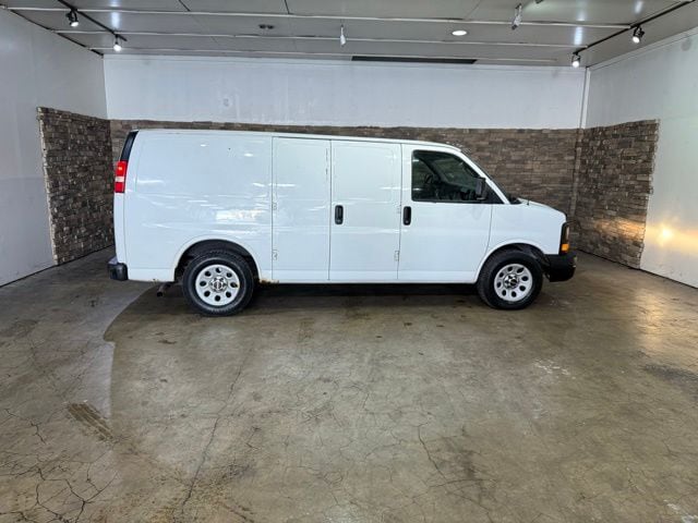 2011 GMC Savana Cargo Base - Photo 21