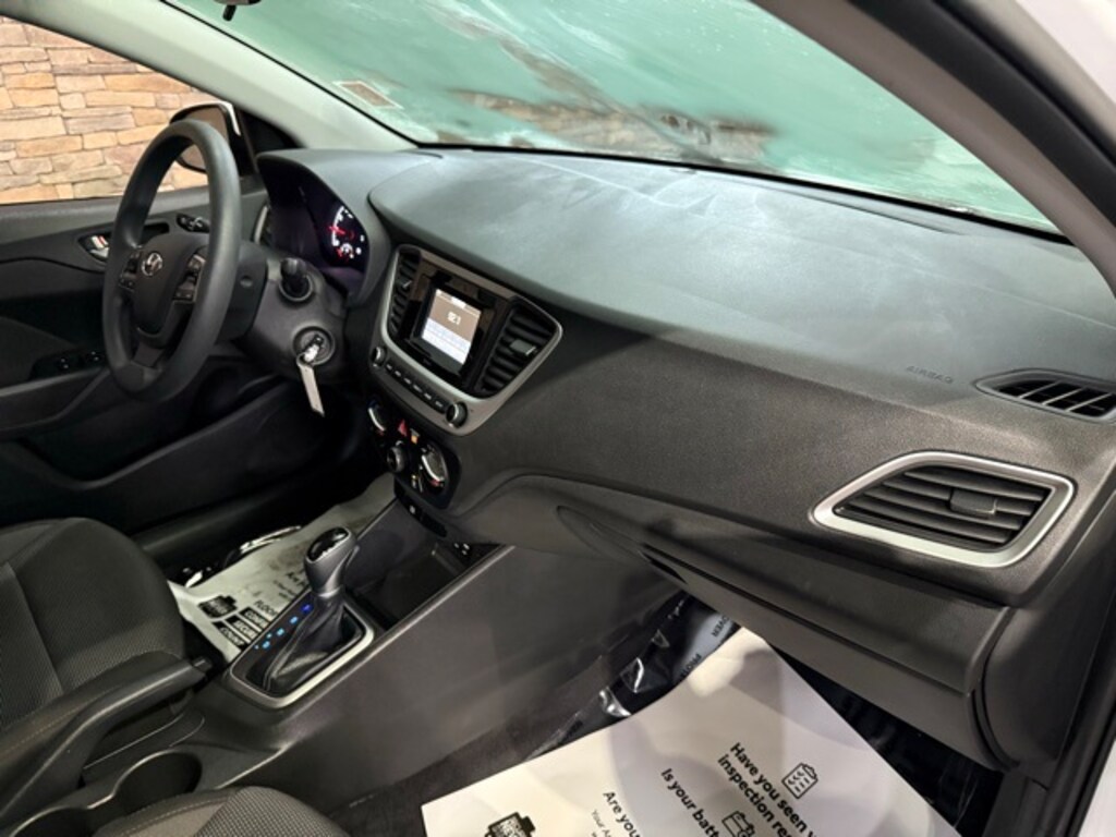 Used 2022 Hyundai Accent SE Sedan