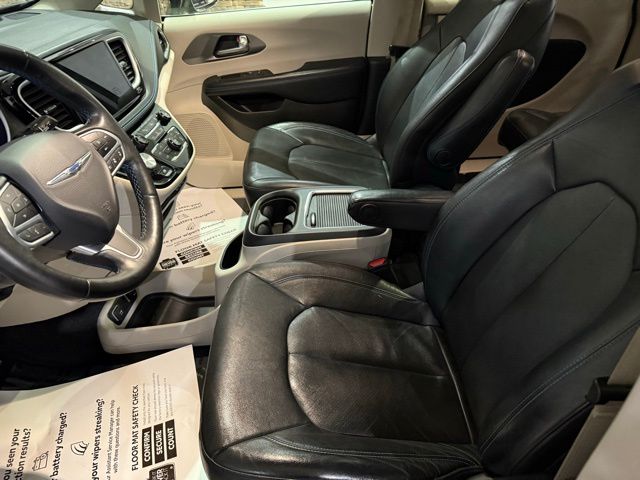 2021 Chrysler Pacifica Touring L - Photo 10