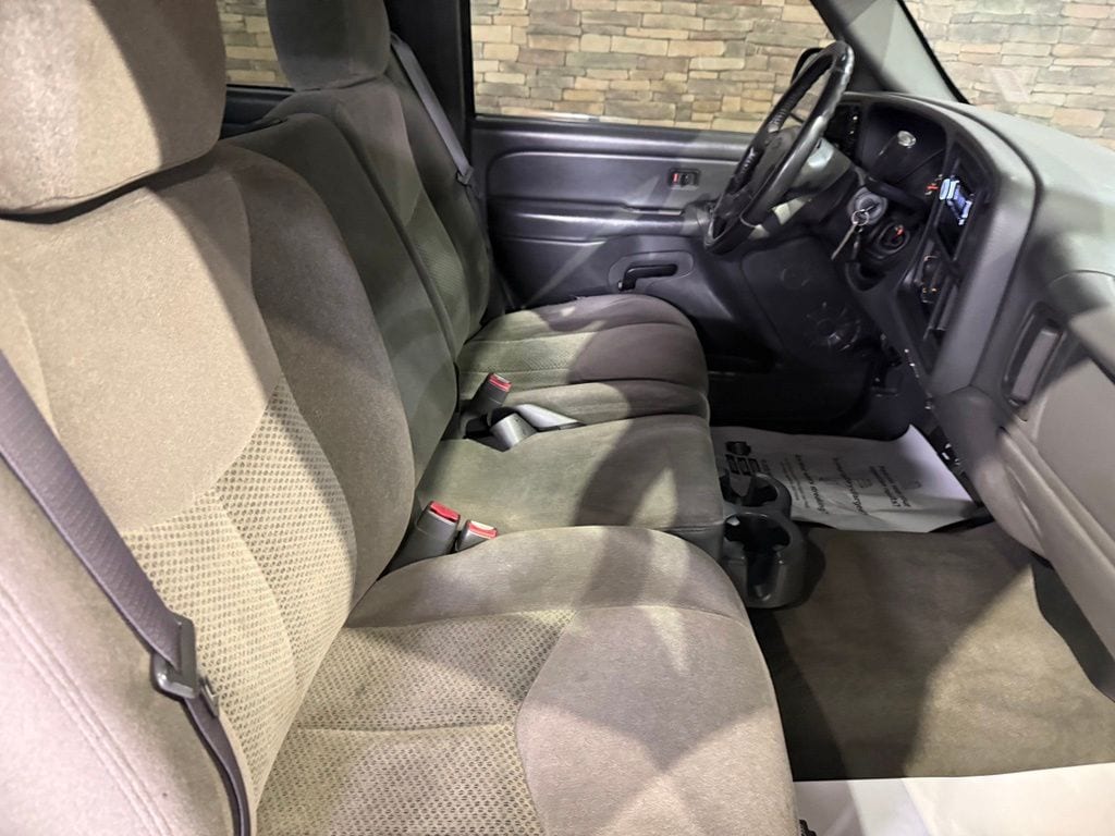 Used 2006 Chevrolet Silverado 1500 Work Truck with VIN 1GCEK19Z96Z209359 for sale in Mattoon, IL
