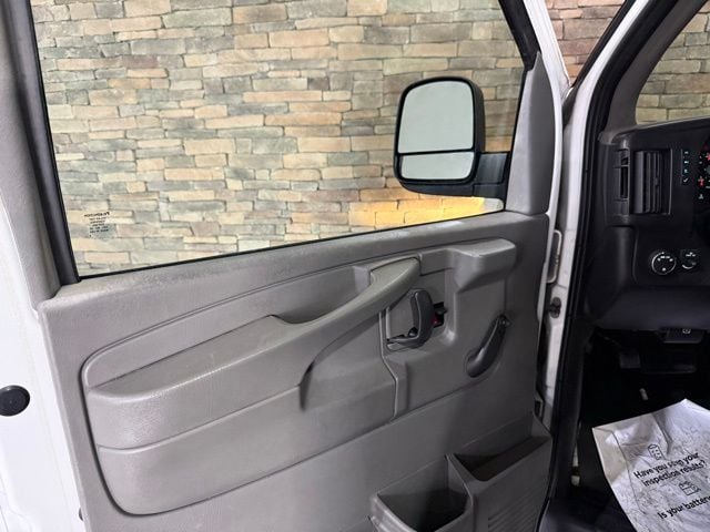 2011 GMC Savana Cargo Base - Photo 7