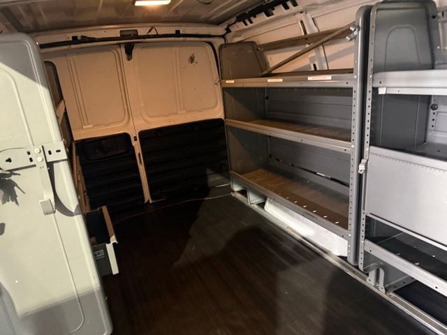 2011 GMC Savana Cargo Base - Photo 27