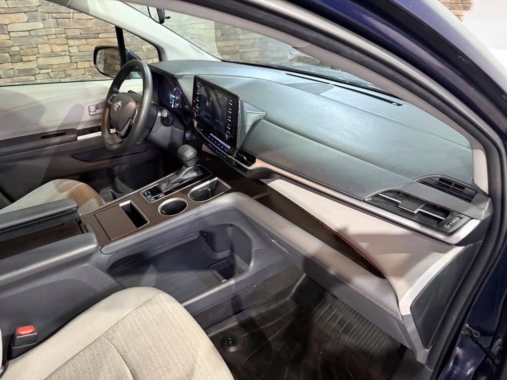 Used 2021 Toyota Sienna LE 8 Passenger Van