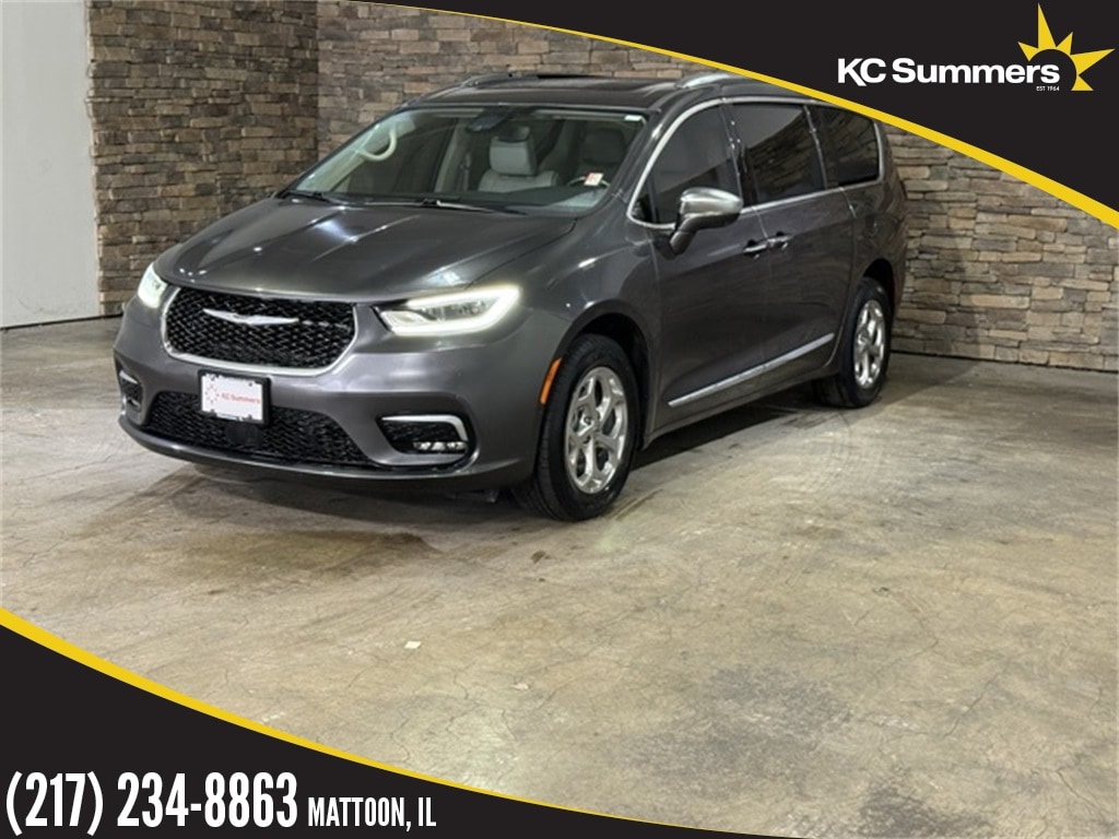 2021 Chrysler Pacifica Limited's photo