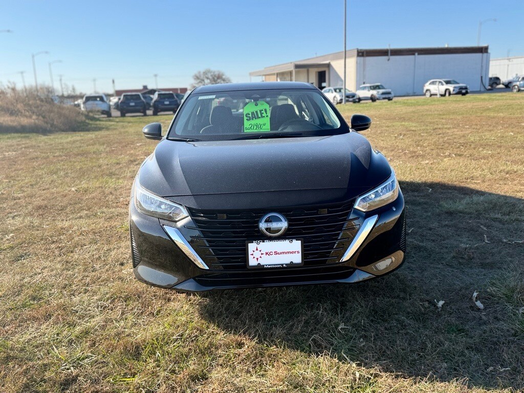 New 2025 Nissan Sentra SV Sedan